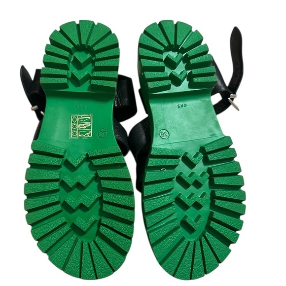 Steve Madden DEVLYN Black Leather Gladiator Sandals with Green Soles Size 6 Y2K - Picture 4 of 8